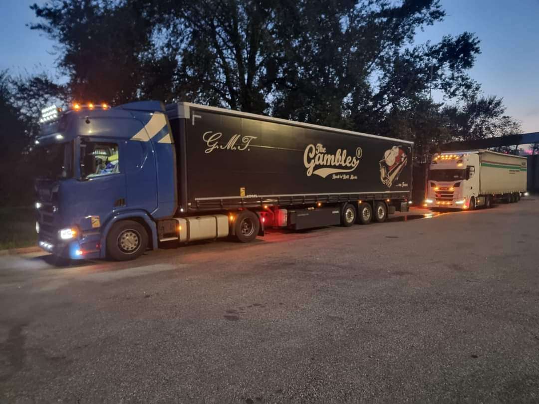 Flavio blue Scania truck at night
